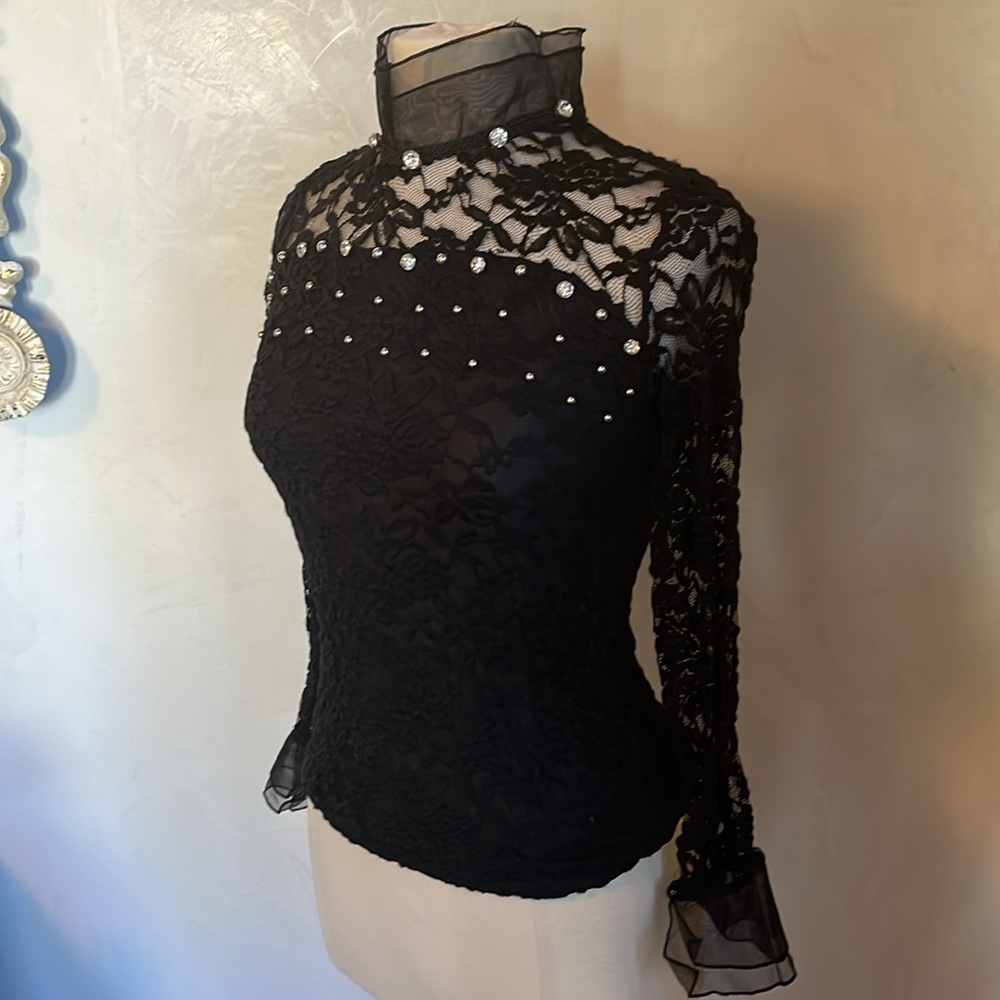 Kiuyafashion Black Lace Top w/Sheer Stand up collar & Rhinestone Details Size M - Picture 6 of 17